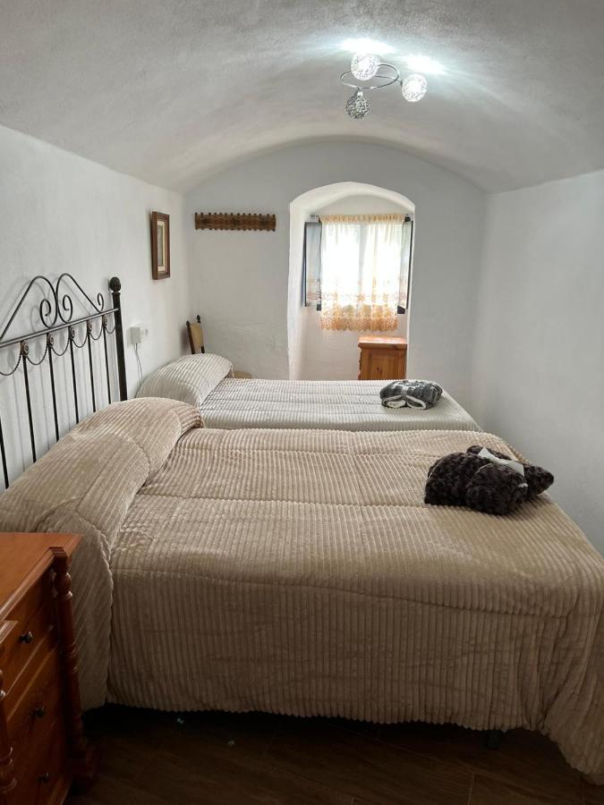 La Cueva De Guadix Villa Luaran gambar